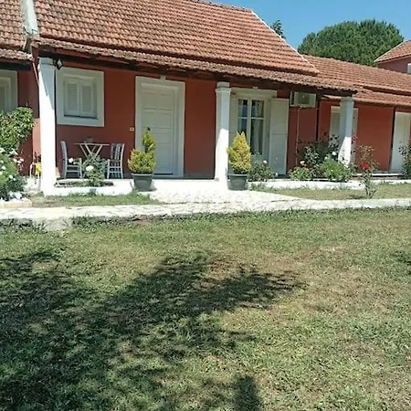 Dionysias House Дом отдыха