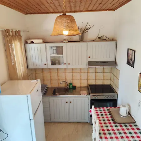 Dionysias House Дом отдыха *