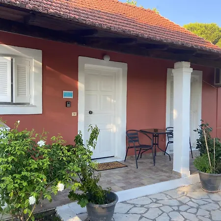 別荘 Dionysias House Astrakeri