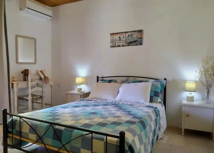 Dionysias House Astrakeri