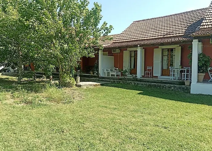 Dionysias House Hébergement de vacances Astrakeri