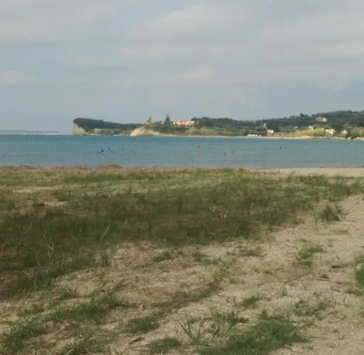 Dionysias House Hébergement de vacances Astrakeri