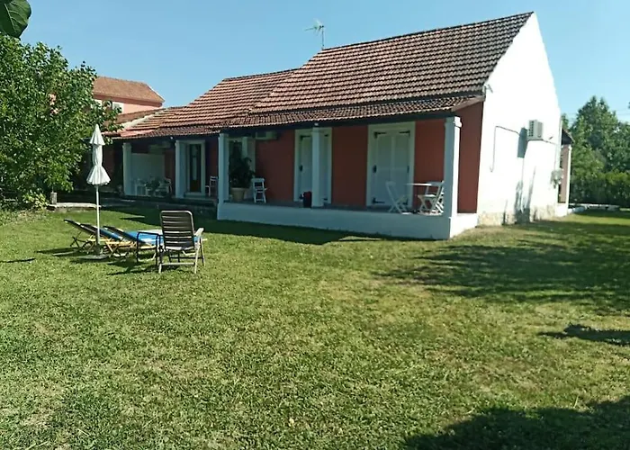 Dionysias House Hébergement de vacances Astrakeri