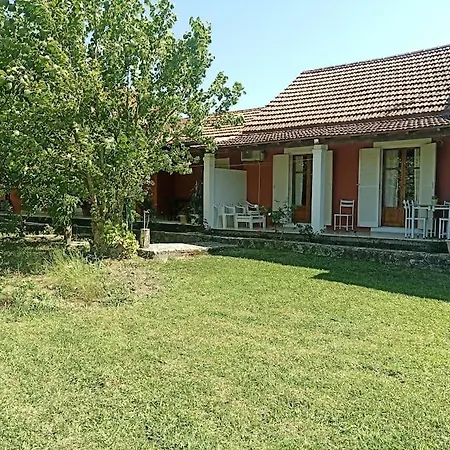 Dionysias House Ferienhaus Astrakeri