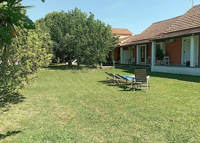 Semesterbostad Dionysias House